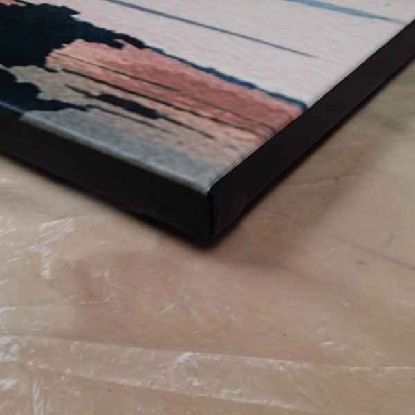 “Morning Surf” corner detail.